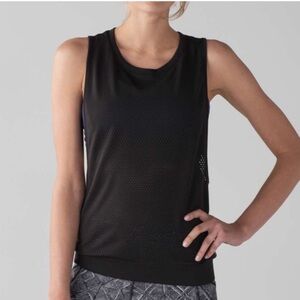 Lululemon Breeze By Muscle Tank II  Womens Sz 6 EUC